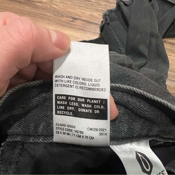 Levi’s X Deepika Padukone Ribcage Wide Leg Jeans - Picture 10 of 12